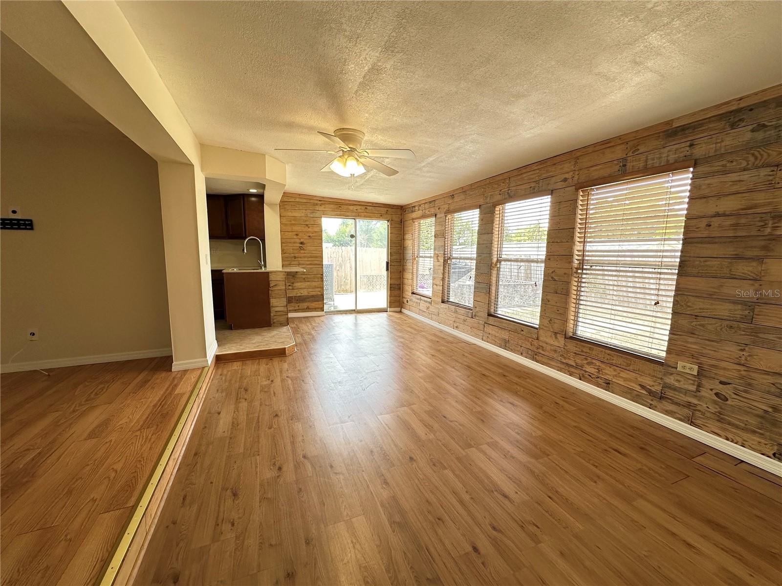 3313 BRIAR CLIFF DR — photo 13