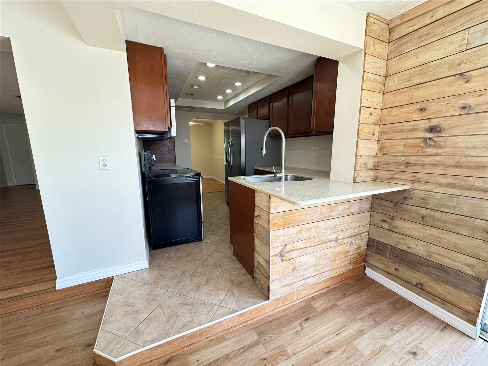 3313 BRIAR CLIFF DR — photo 11