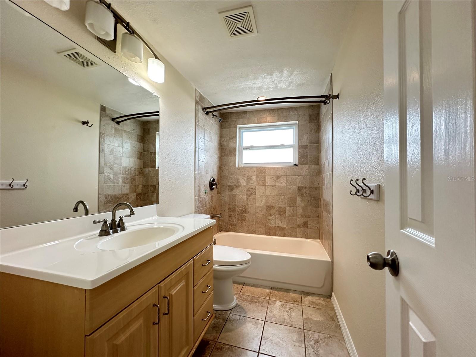 3313 BRIAR CLIFF DR — photo 19
