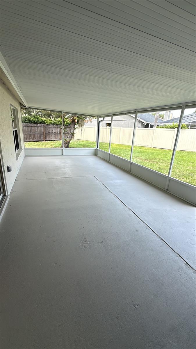 9207 MILL CIR — photo 21
