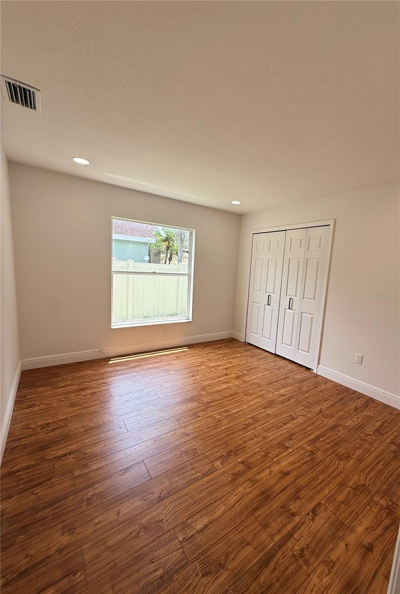 9207 MILL CIR — photo 15