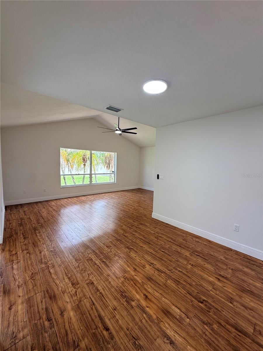 9207 MILL CIR — photo 7