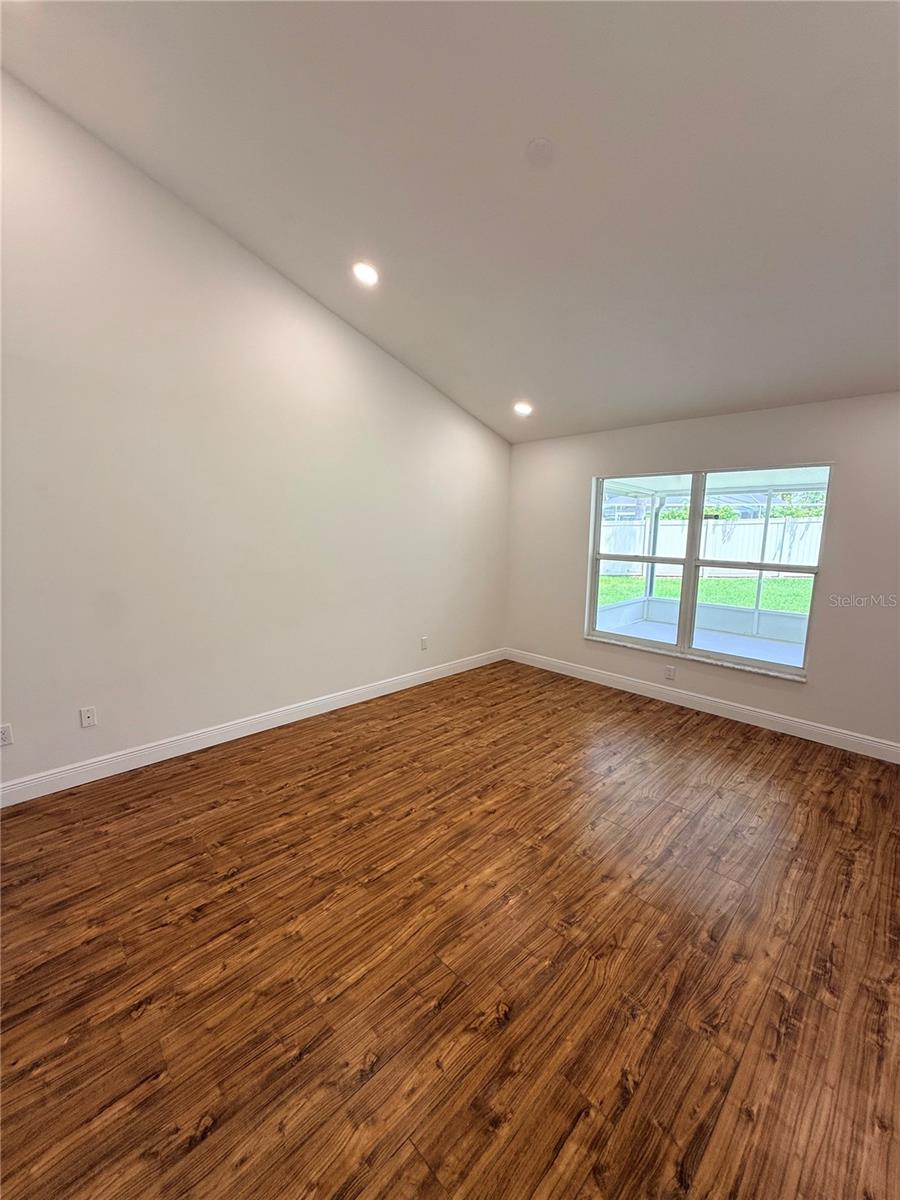 9207 MILL CIR — photo 19