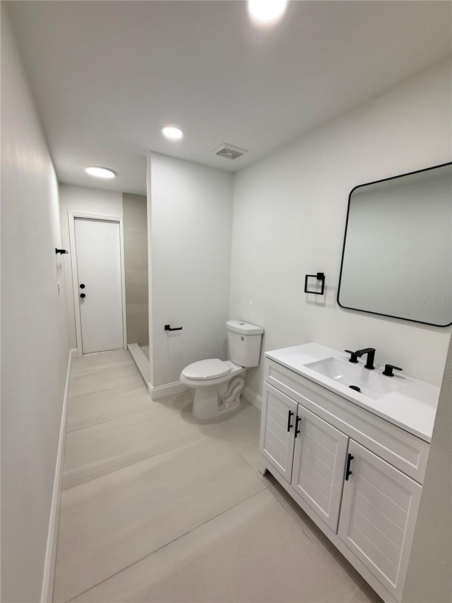 9207 MILL CIR — photo 17