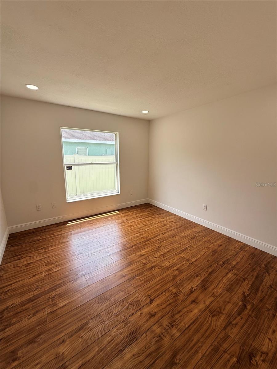 9207 MILL CIR — photo 14
