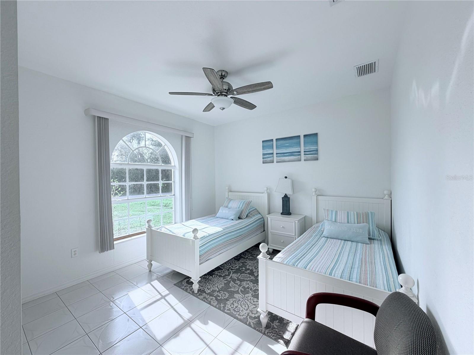 219 VENETIA AVE — photo 29
