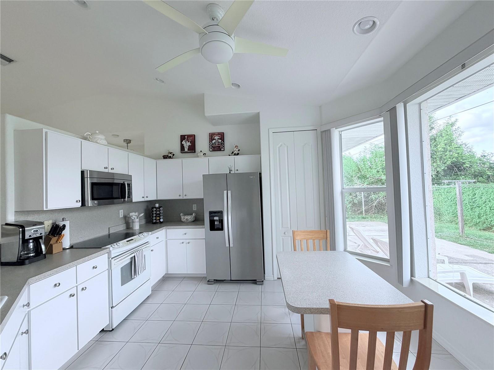 219 VENETIA AVE — photo 11