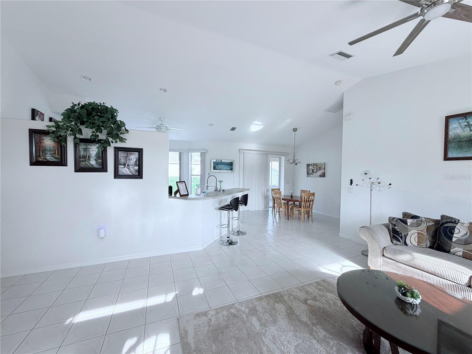 219 VENETIA AVE — photo 16