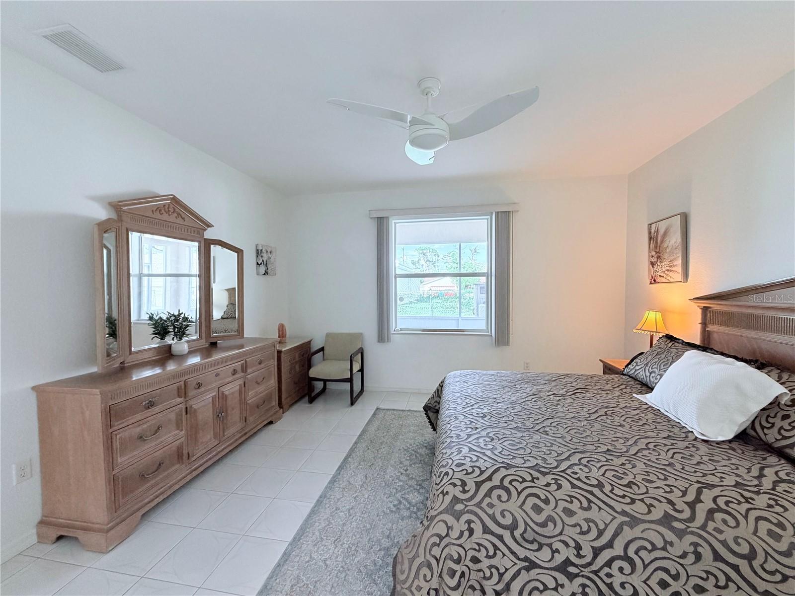 219 VENETIA AVE — photo 19