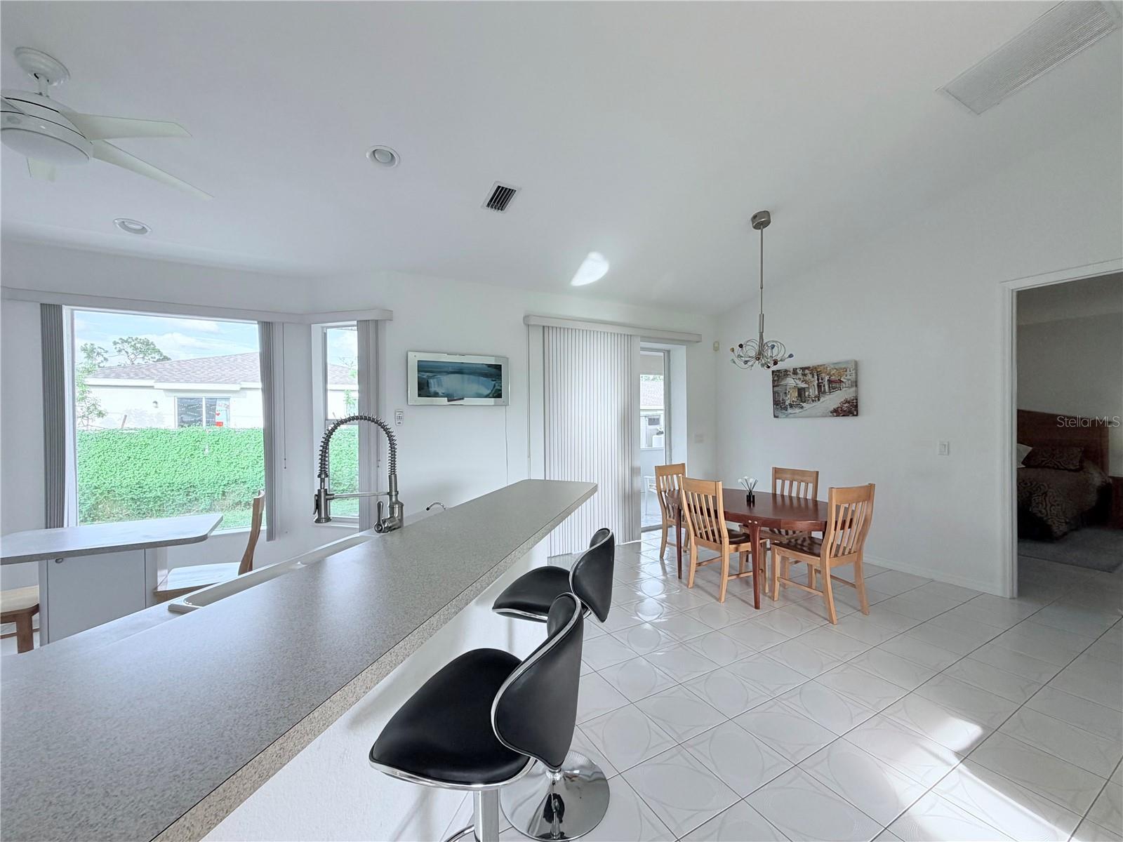 219 VENETIA AVE — photo 17