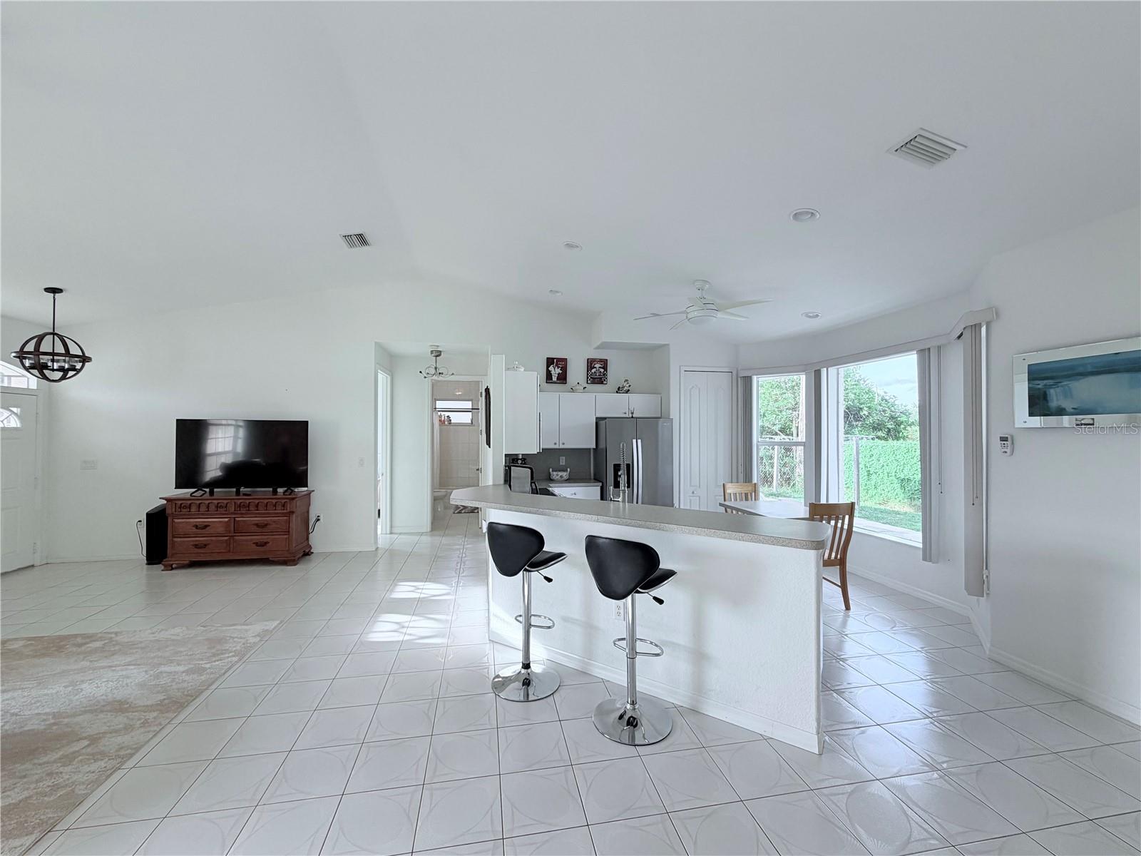 219 VENETIA AVE — photo 13