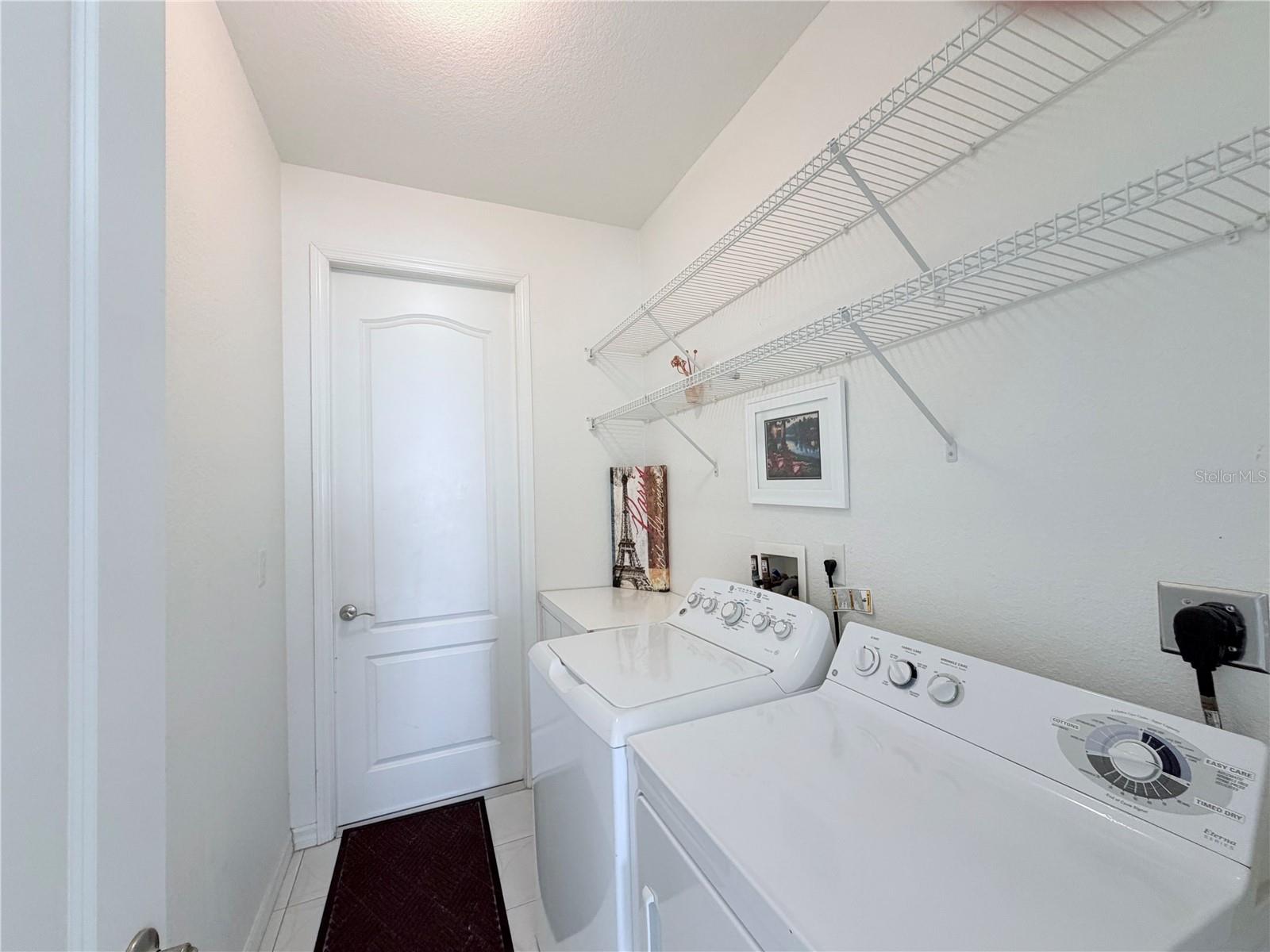 219 VENETIA AVE — photo 32