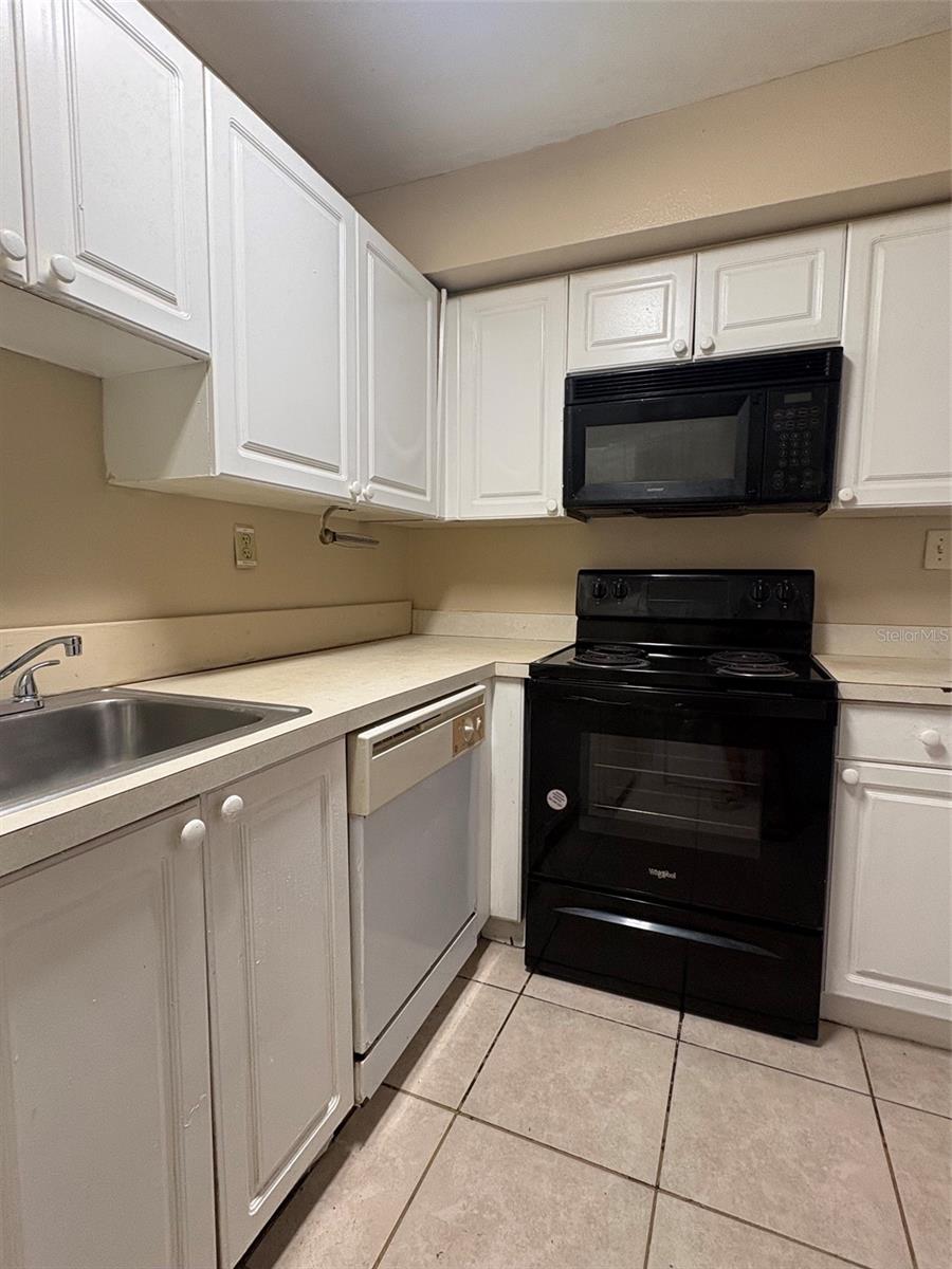 203 POINSETTIA PINE CT #102 — photo 5
