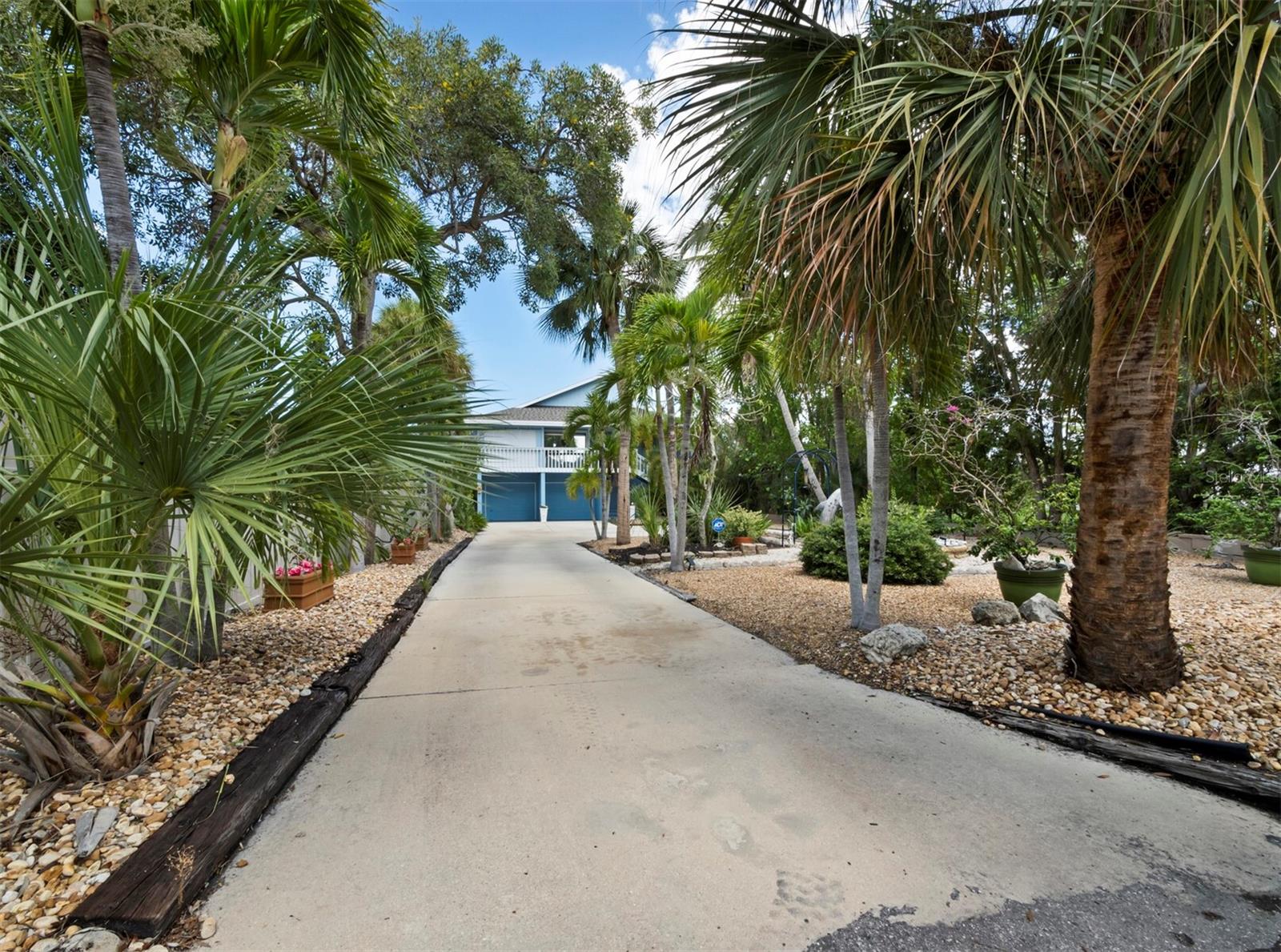4114 ROBERTS POINT CIR — photo 4