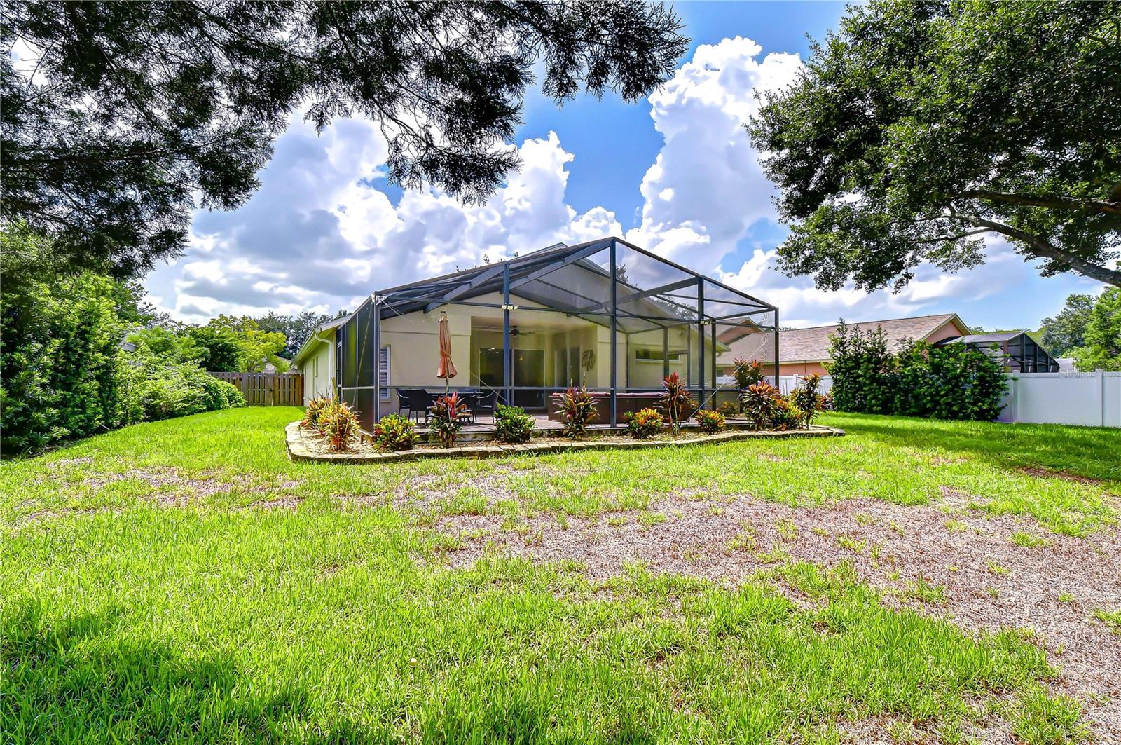 19707 ELLENDALE DR — photo 47