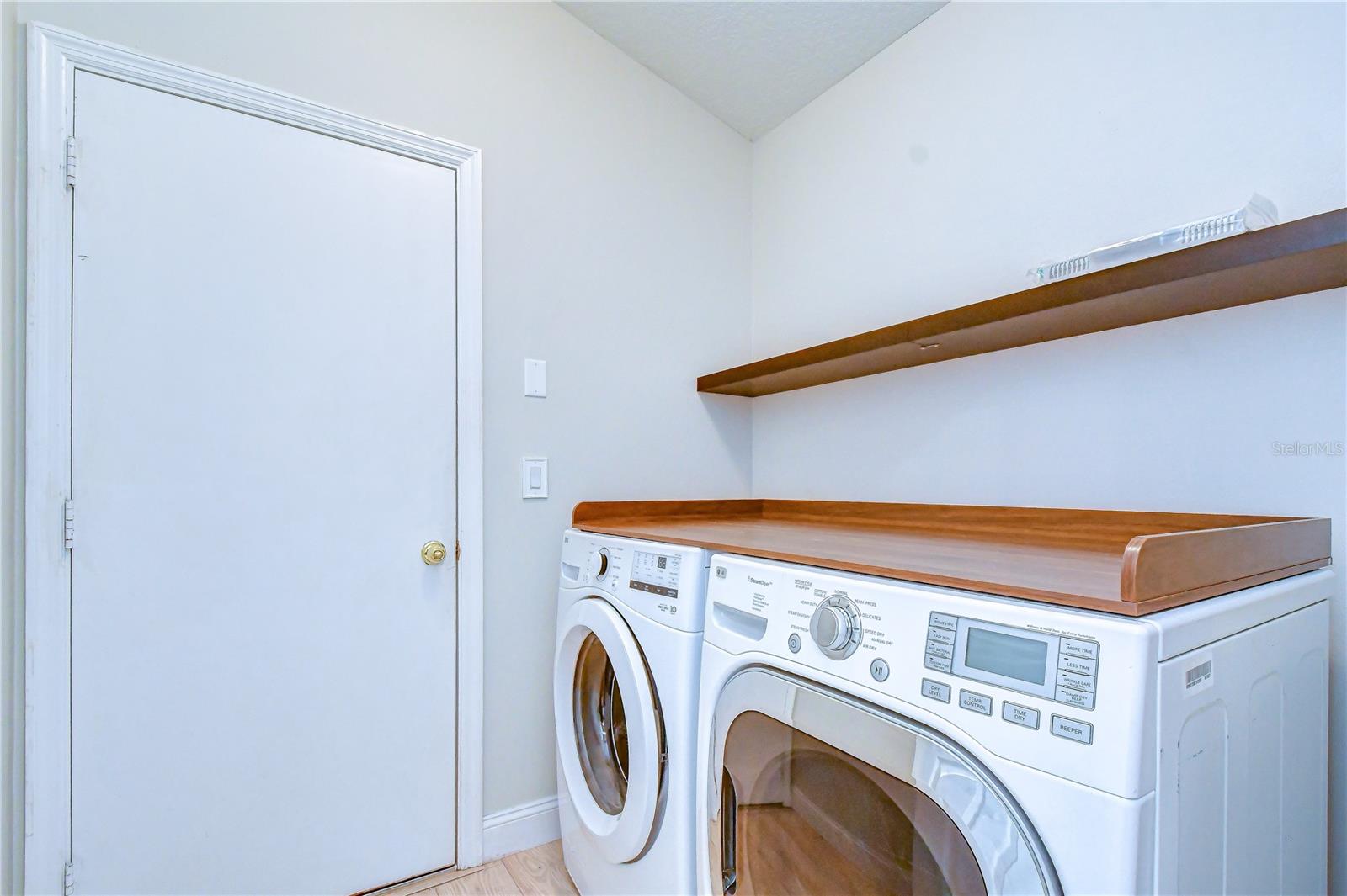 19707 ELLENDALE DR — photo 16