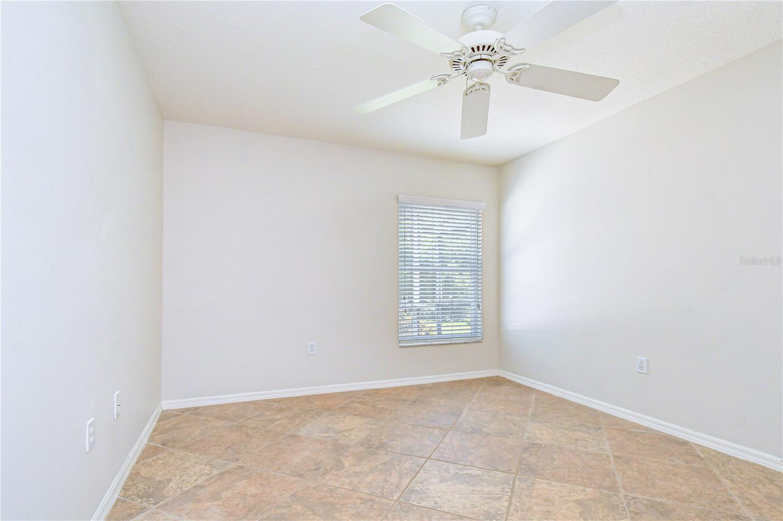 19707 ELLENDALE DR — photo 33