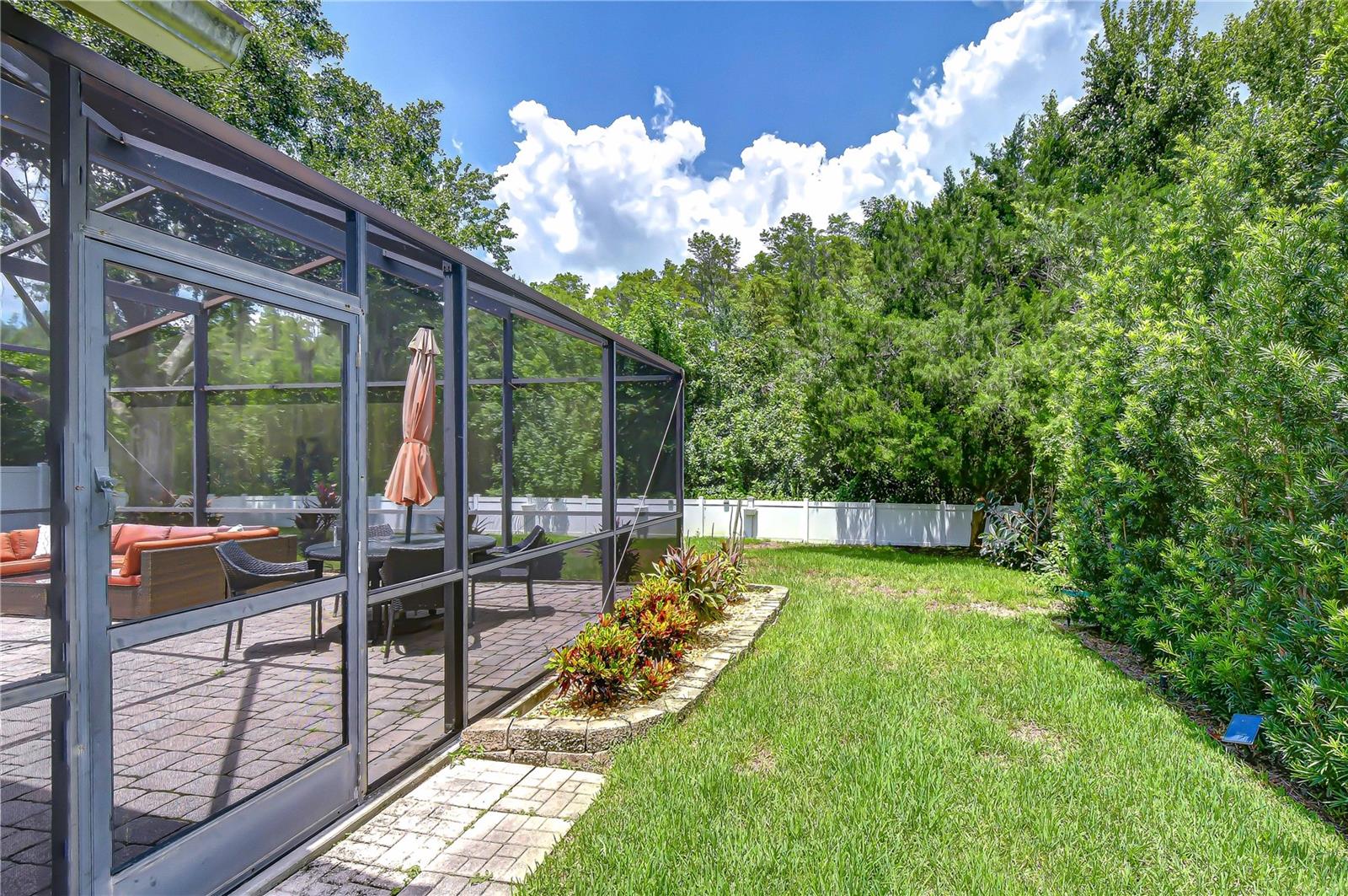 19707 ELLENDALE DR — photo 44