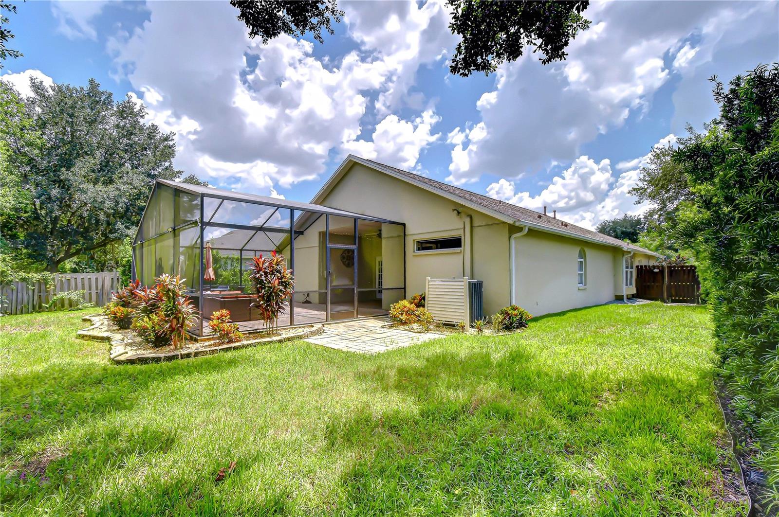 19707 ELLENDALE DR — photo 49