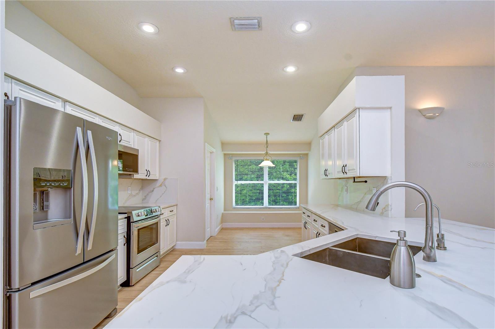 19707 ELLENDALE DR — photo 11