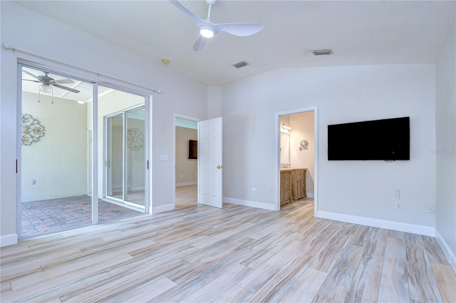 19707 ELLENDALE DR — photo 25
