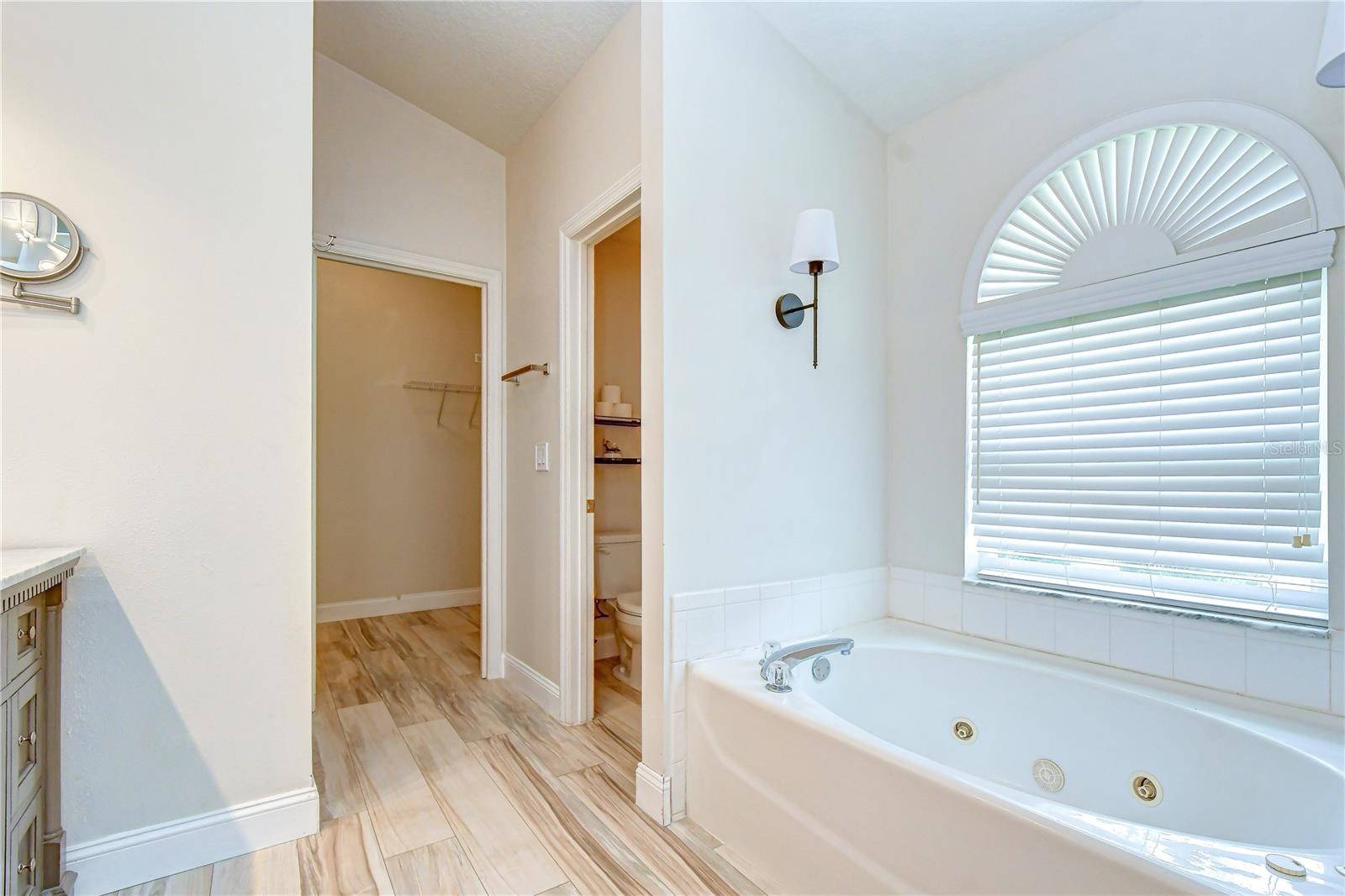 19707 ELLENDALE DR — photo 27