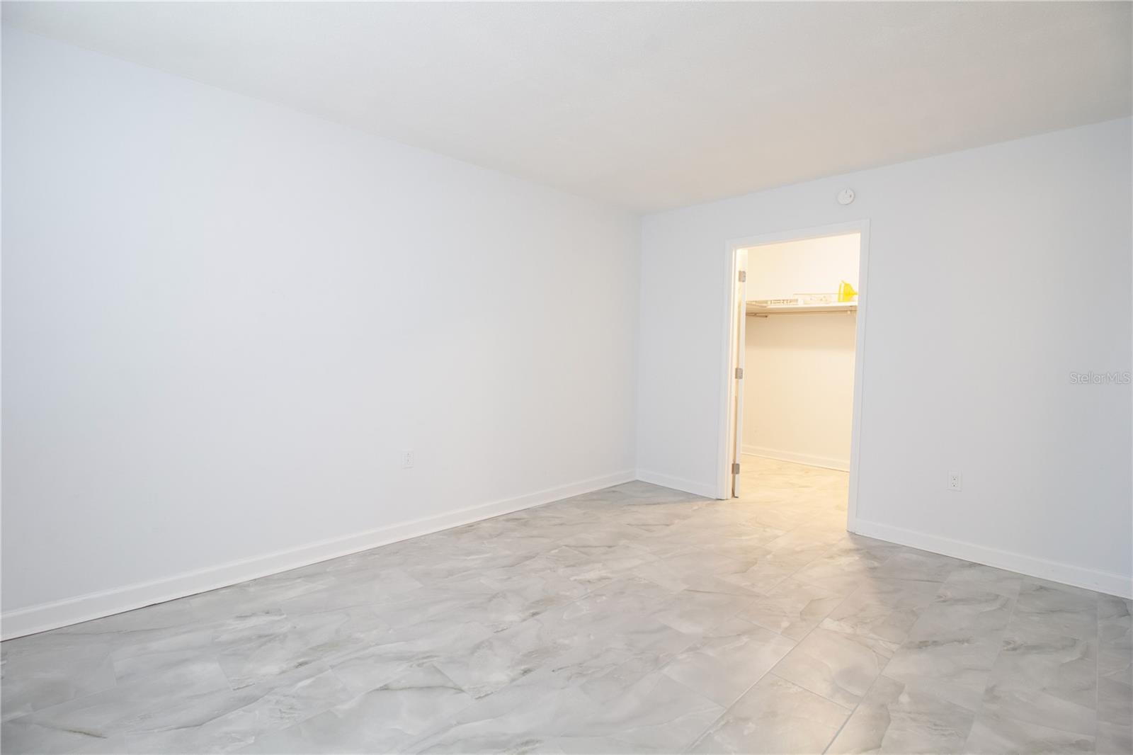 1115 RUE DES CHATEAUX #1A — photo 13
