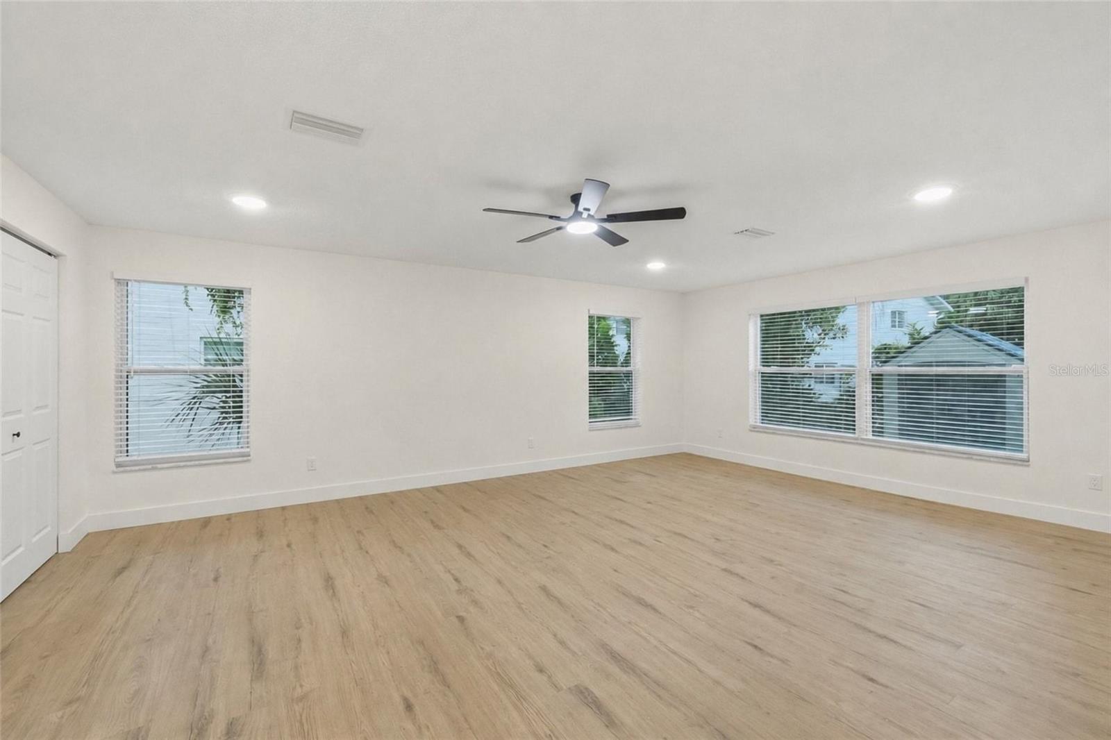 435 MEHLENBACHER RD — photo 19