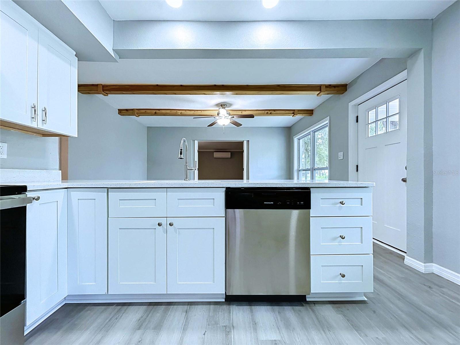 5005 AVERY RD — photo 16