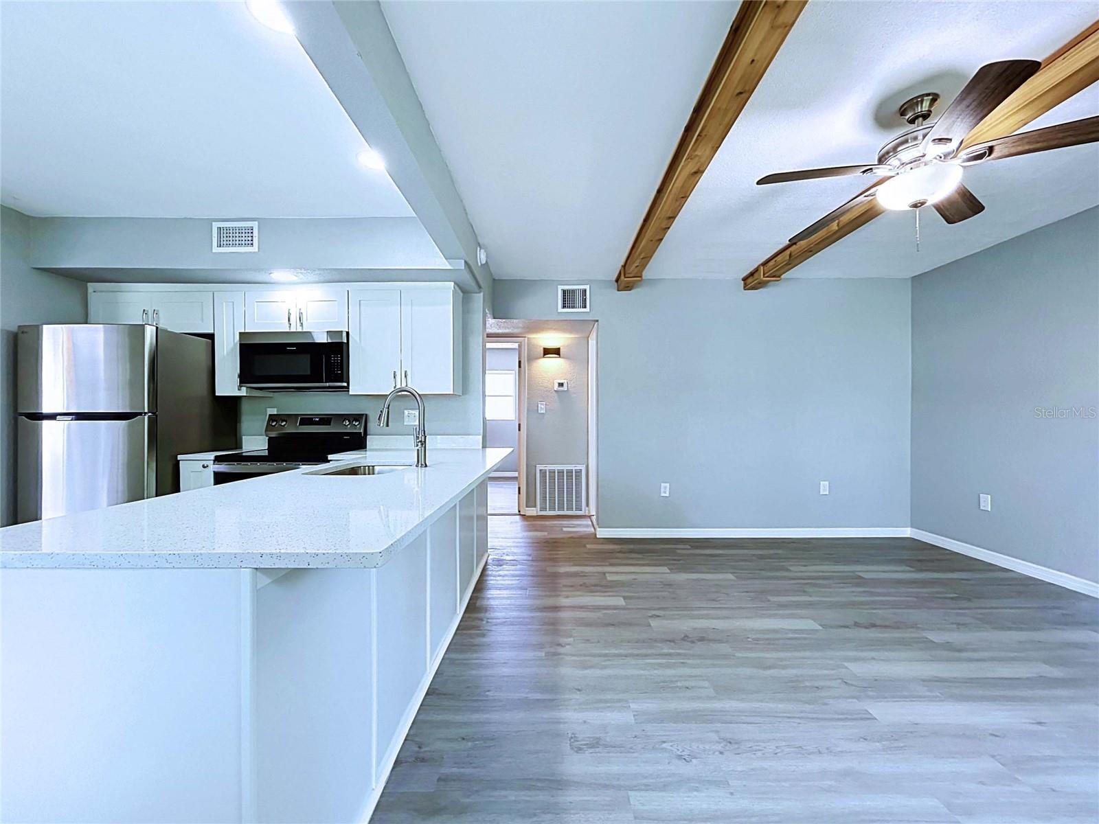 5005 AVERY RD — photo 8