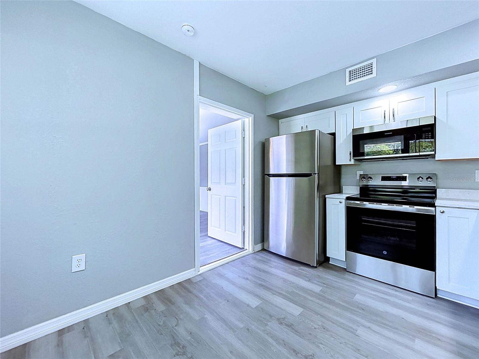 5005 AVERY RD — photo 13
