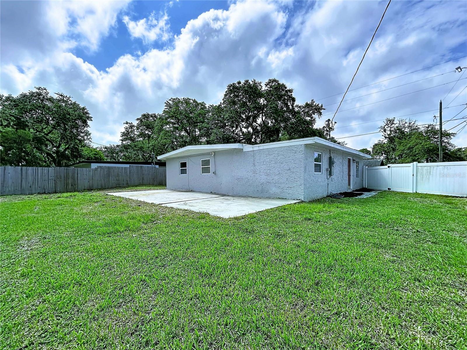 5005 AVERY RD — photo 3