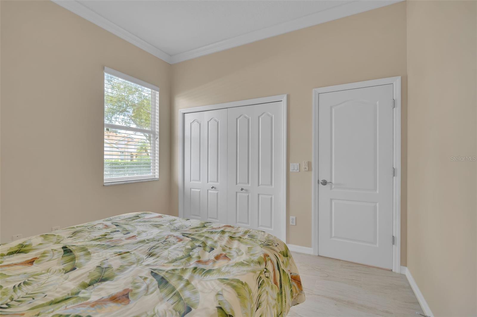 1036 OAK MEADOW LN — photo 25