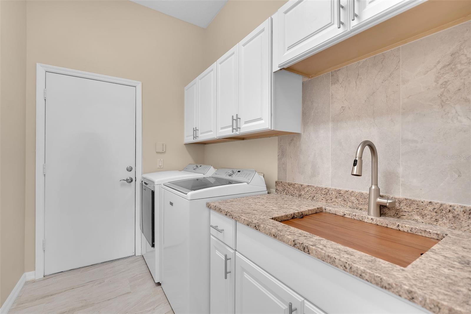1036 OAK MEADOW LN — photo 41