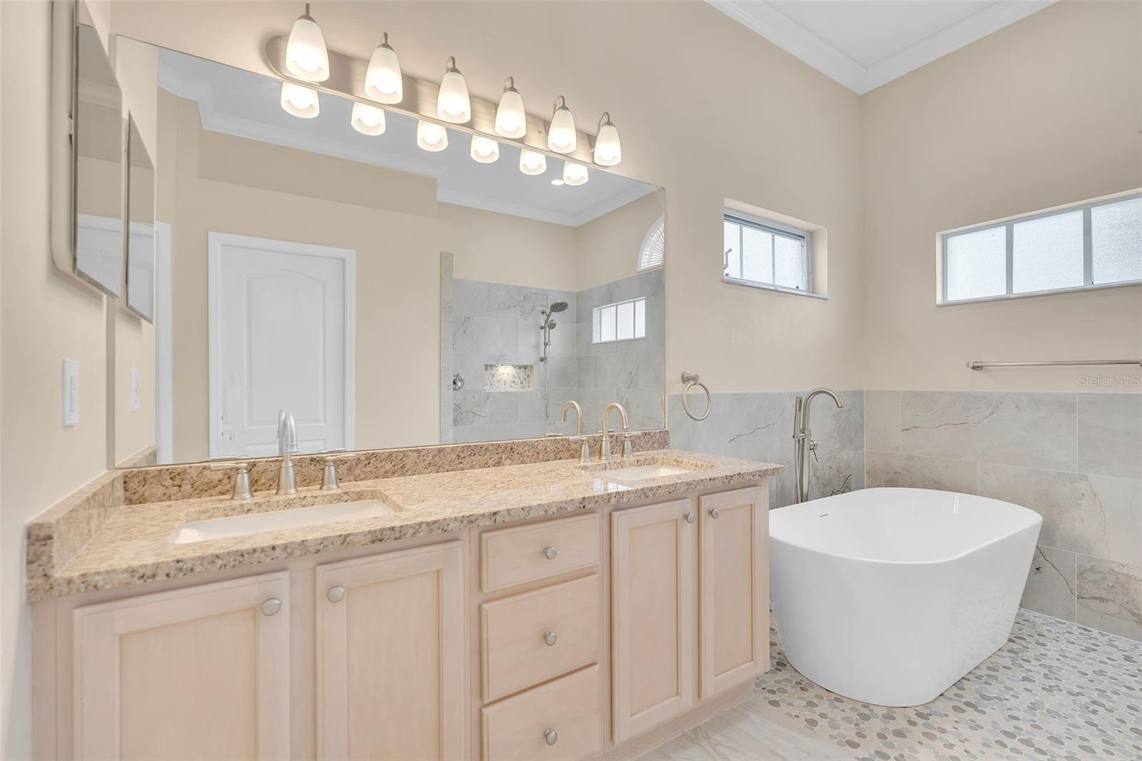 1036 OAK MEADOW LN — photo 18