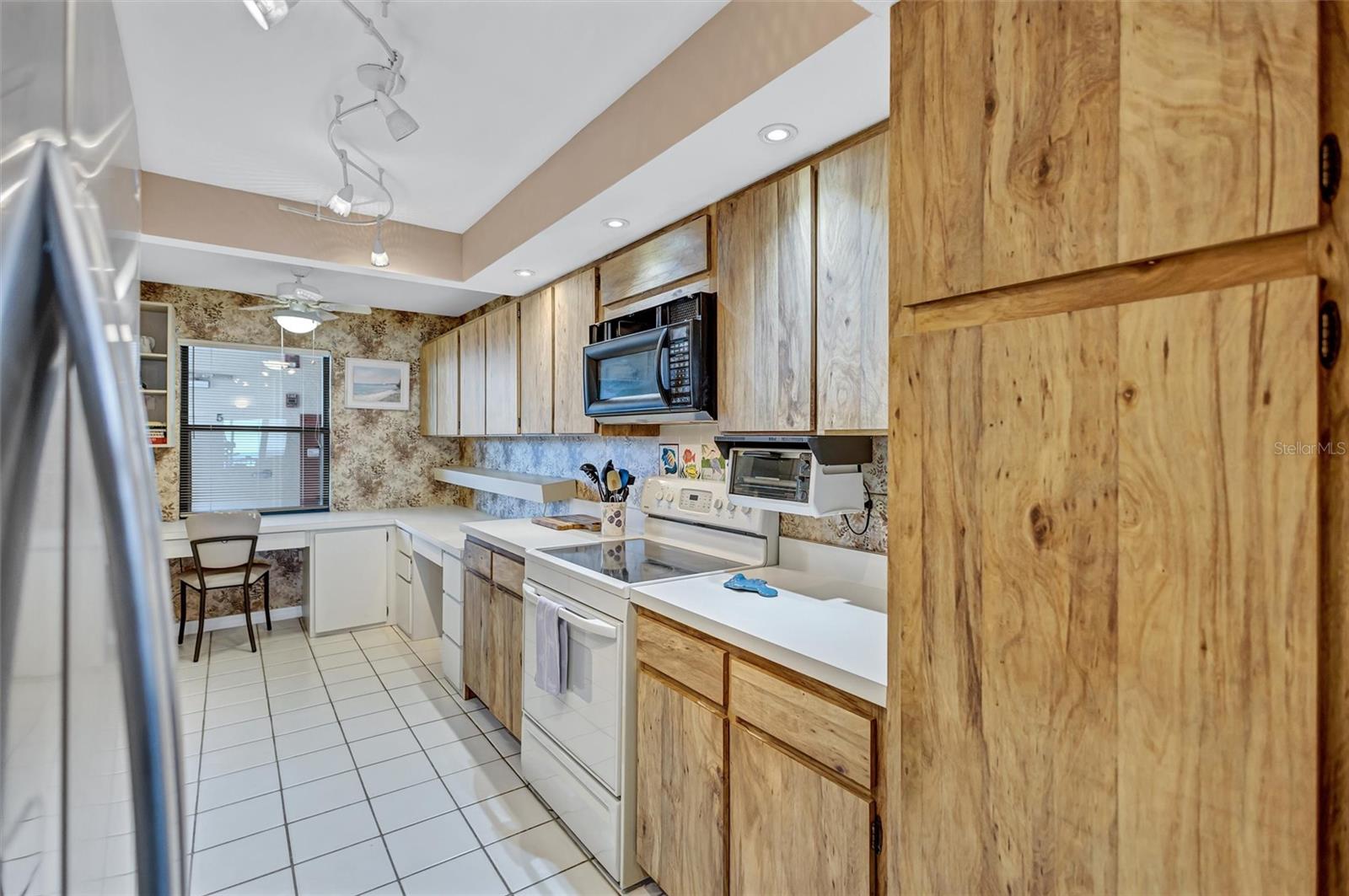 420 BEACH RD #508 — photo 23