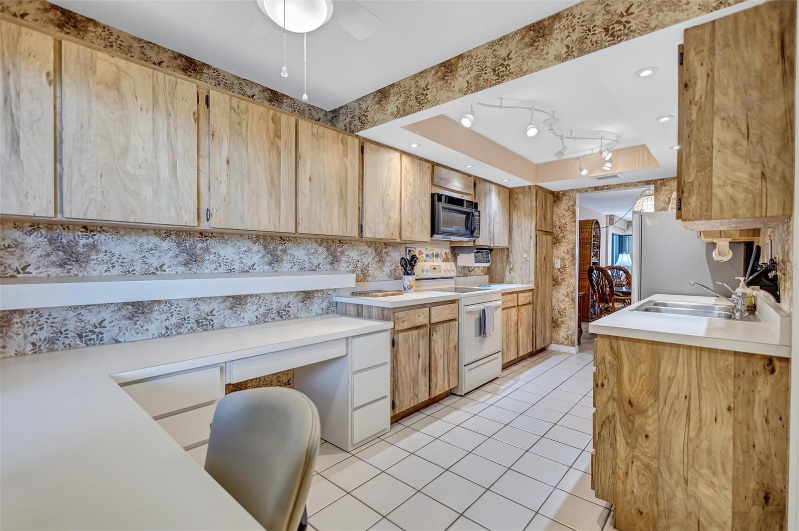 420 BEACH RD #508 — photo 25