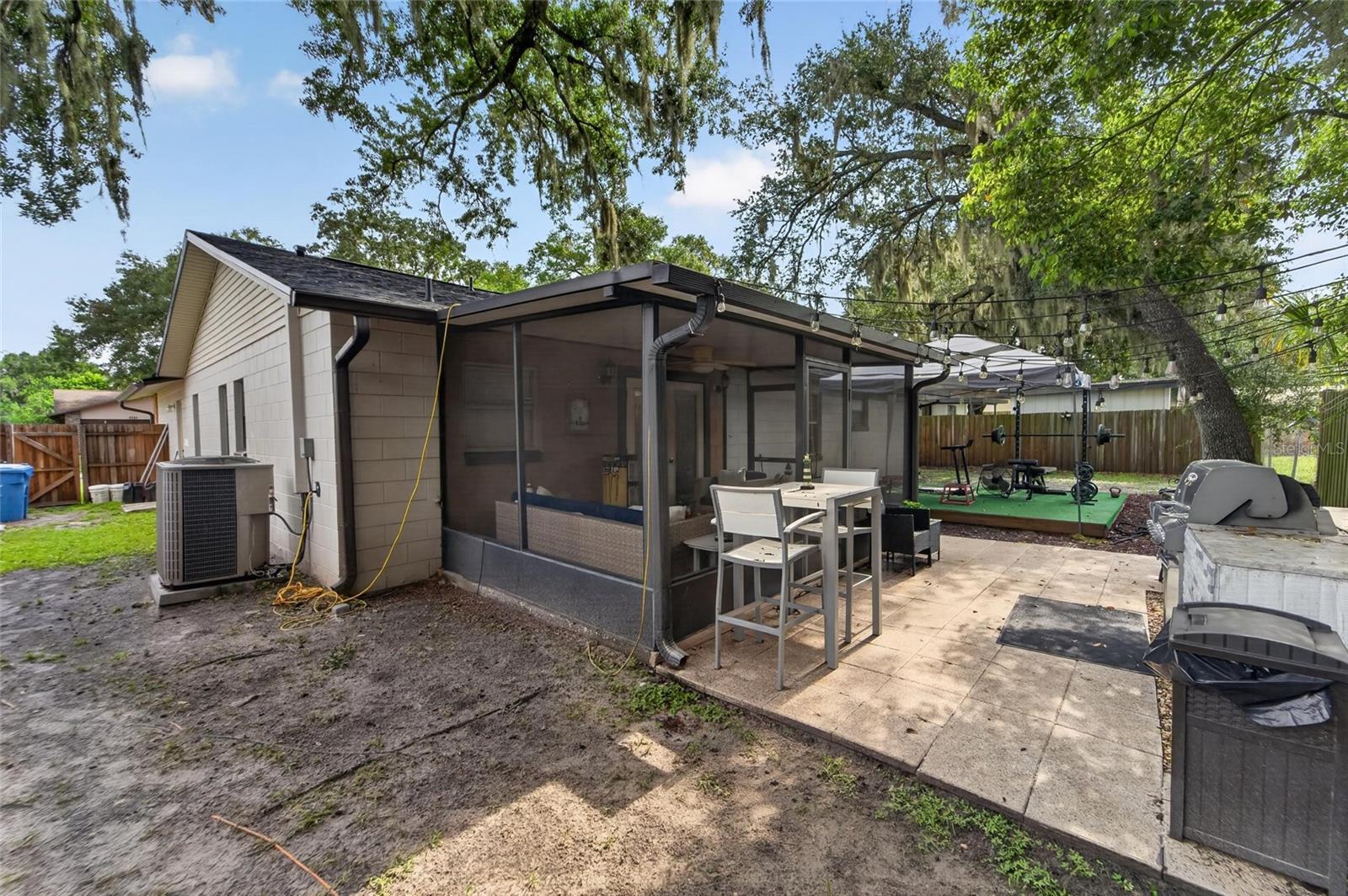 3721 COPPERTREE CIR — photo 32