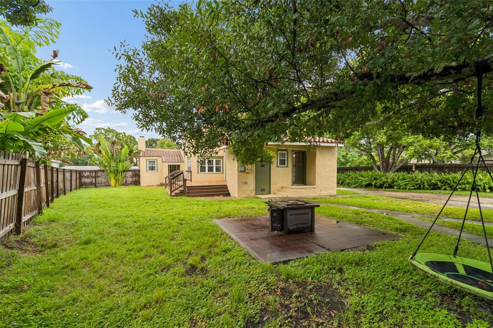2518 GRANADA CIR E — photo 40