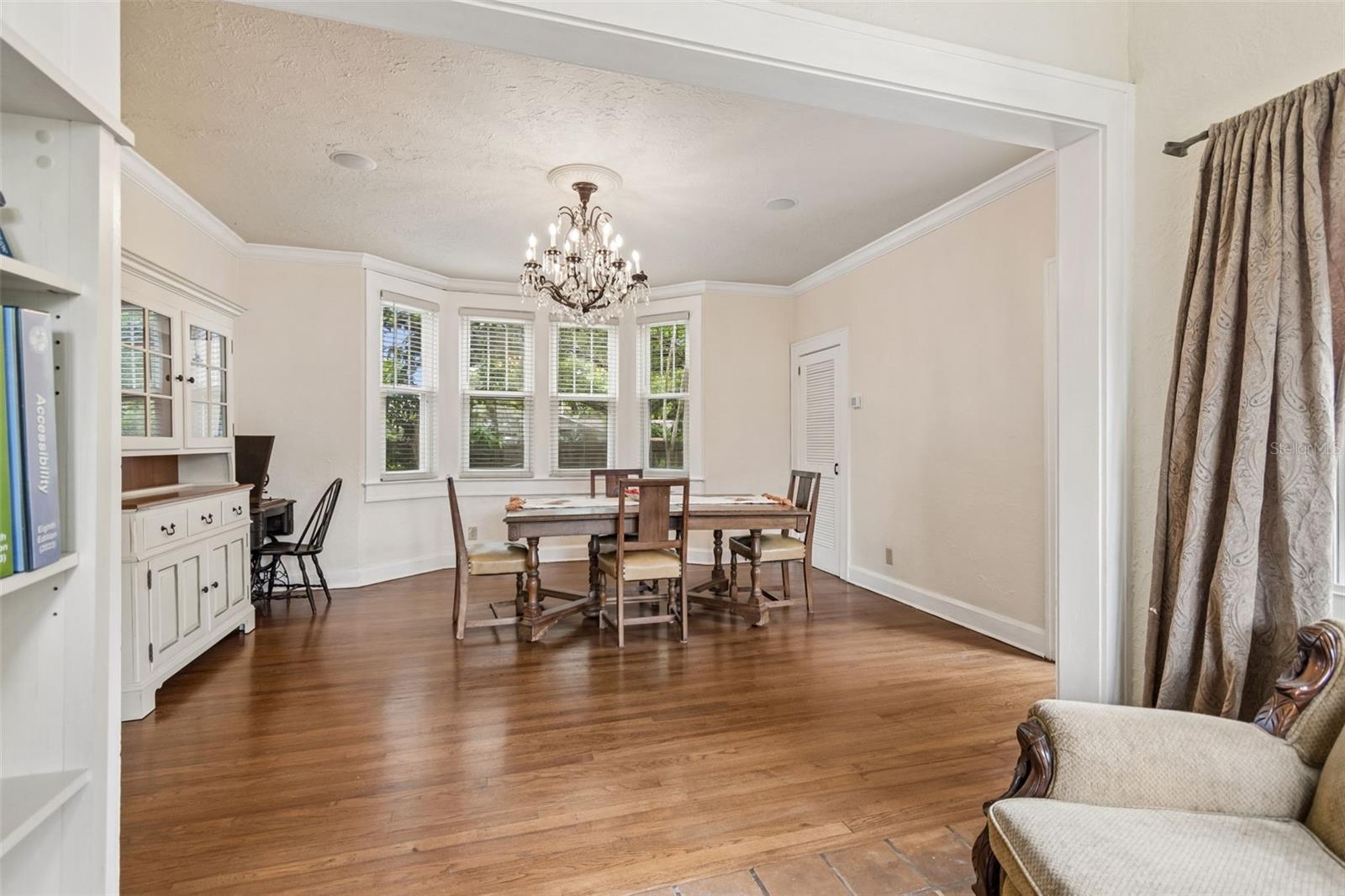 2518 GRANADA CIR E — photo 26