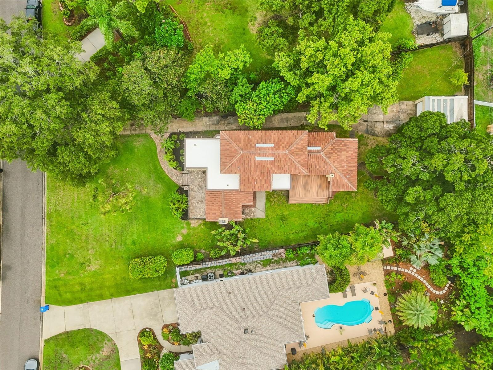 2518 GRANADA CIR E — photo 44