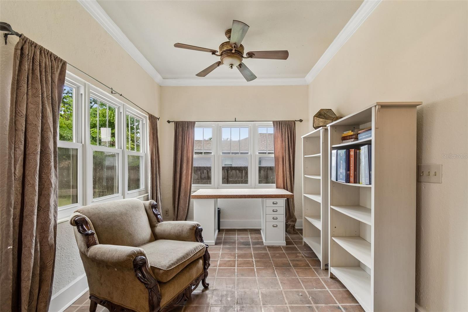 2518 GRANADA CIR E — photo 27