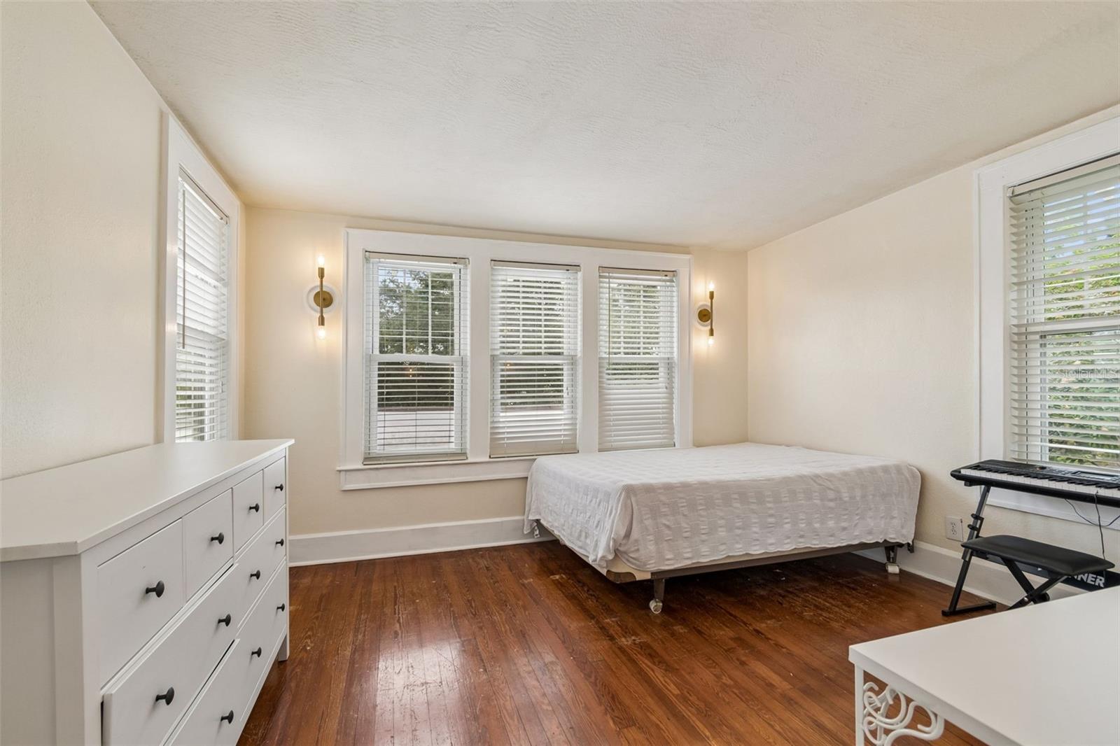 2518 GRANADA CIR E — photo 36