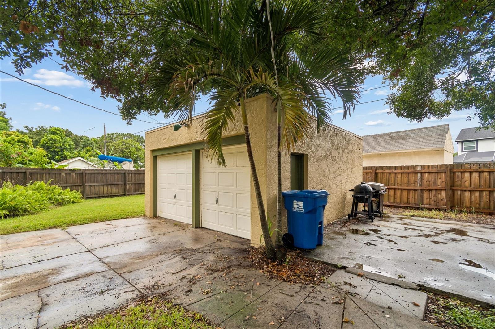 2518 GRANADA CIR E — photo 39