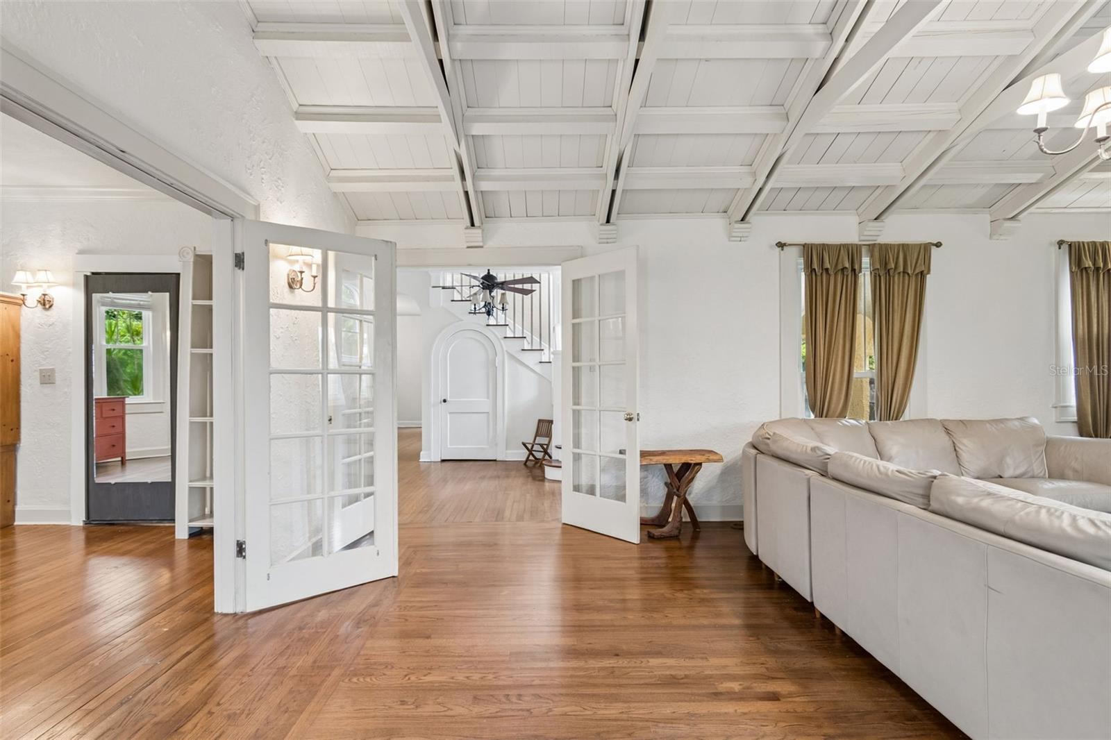 2518 GRANADA CIR E — photo 13