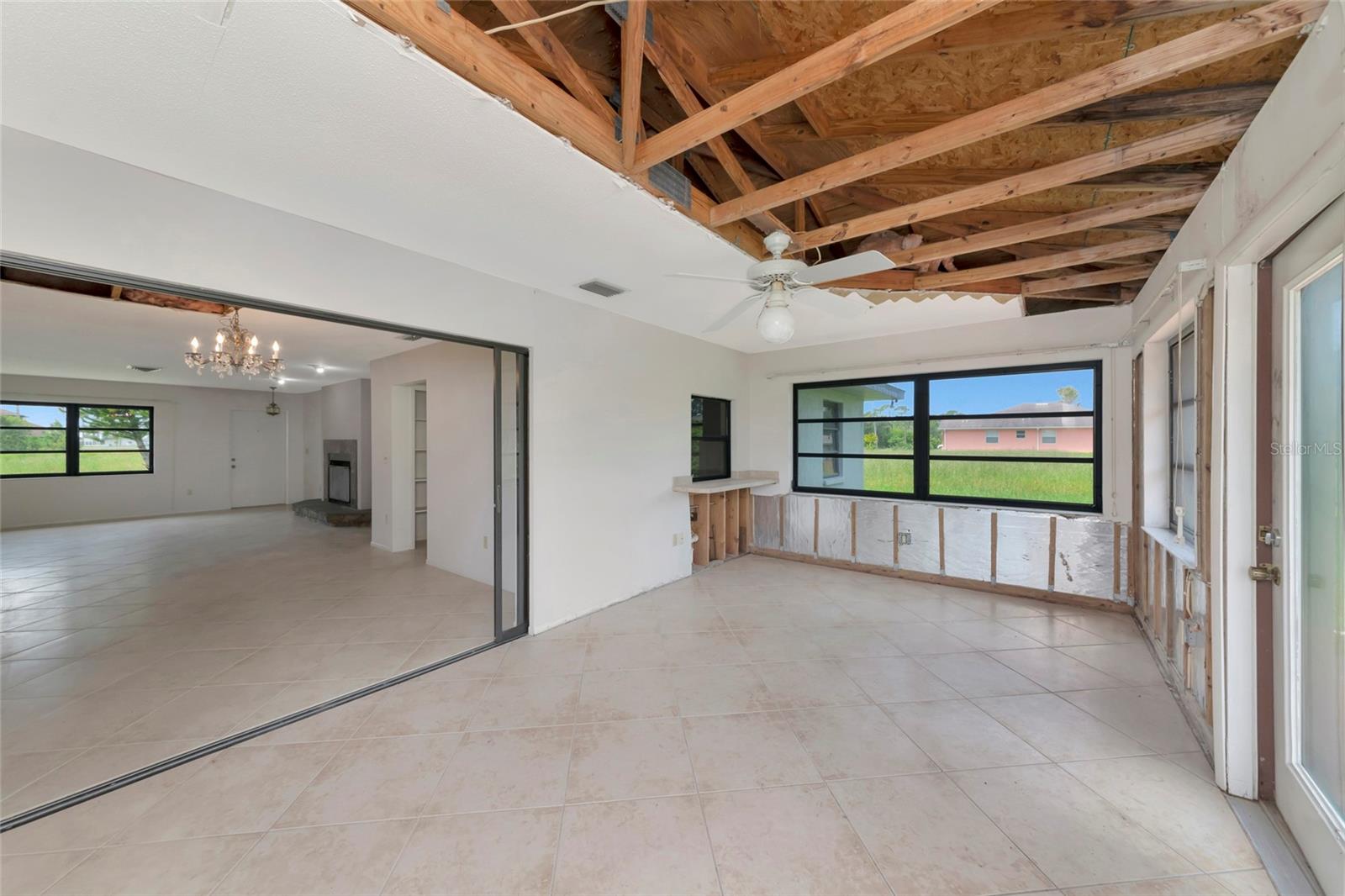 11910 SARAGOSSA LN — photo 12