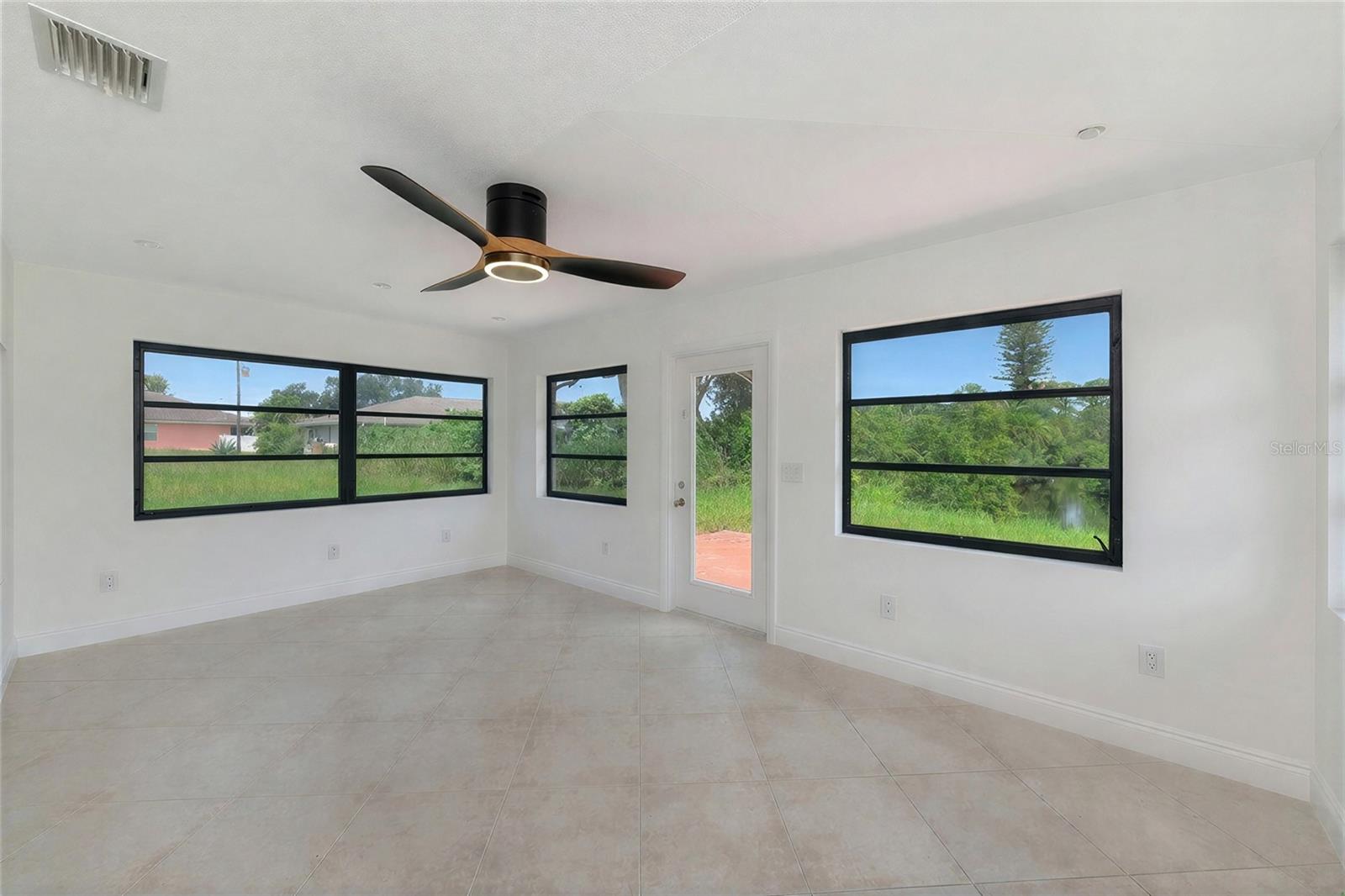11910 SARAGOSSA LN — photo 16