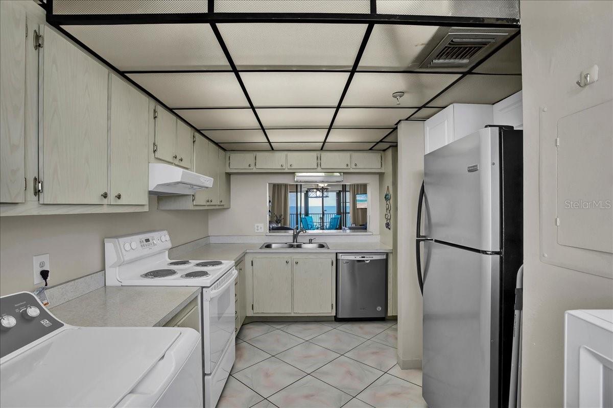 15462 GULF BLVD #903 — photo 21