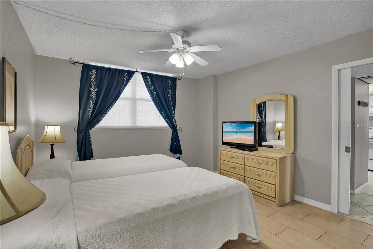 15462 GULF BLVD #903 — photo 34