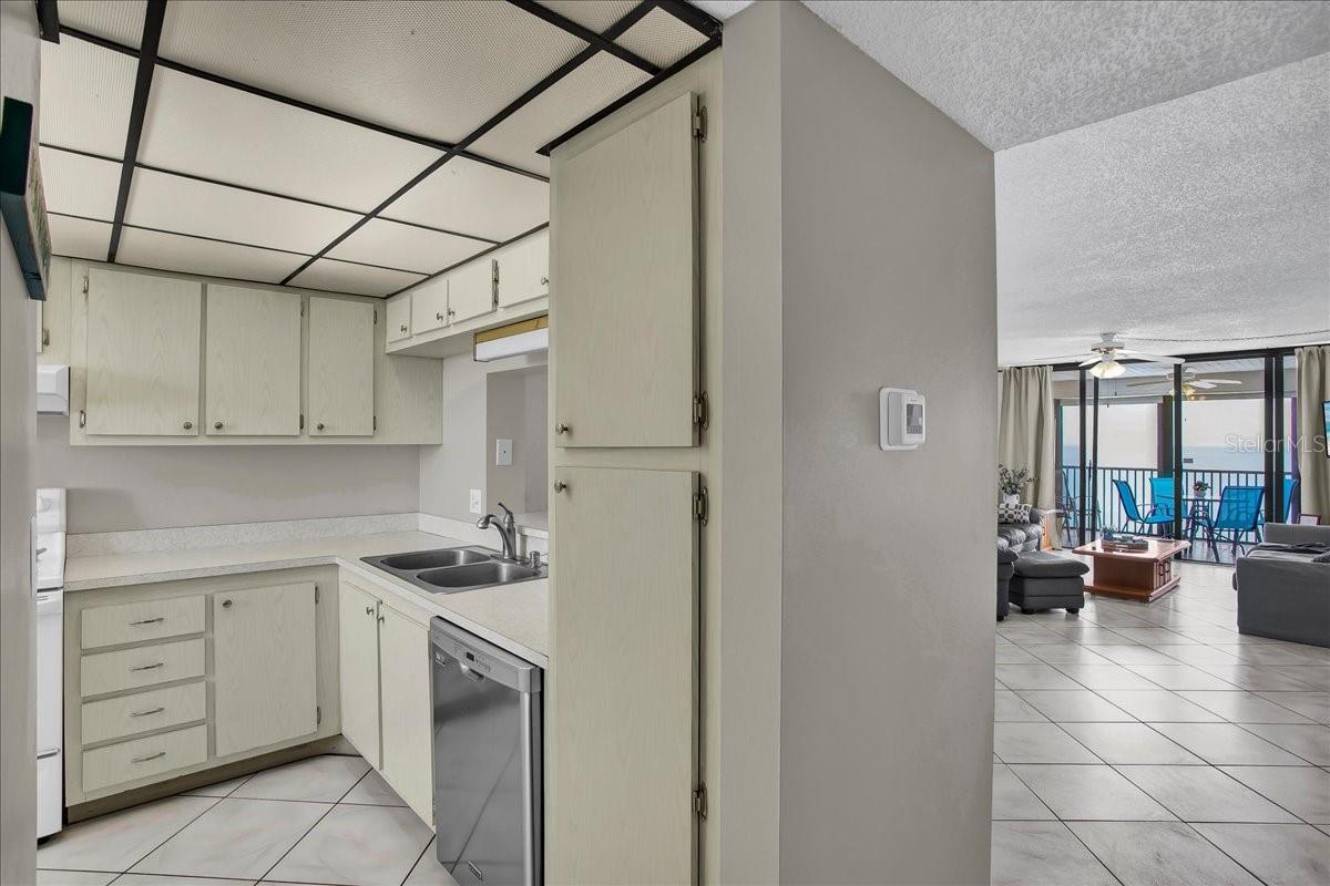 15462 GULF BLVD #903 — photo 18